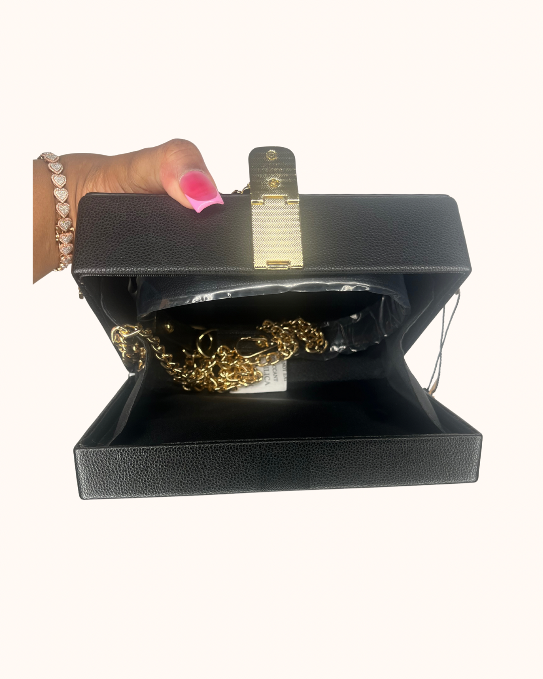 Lavish Lockette