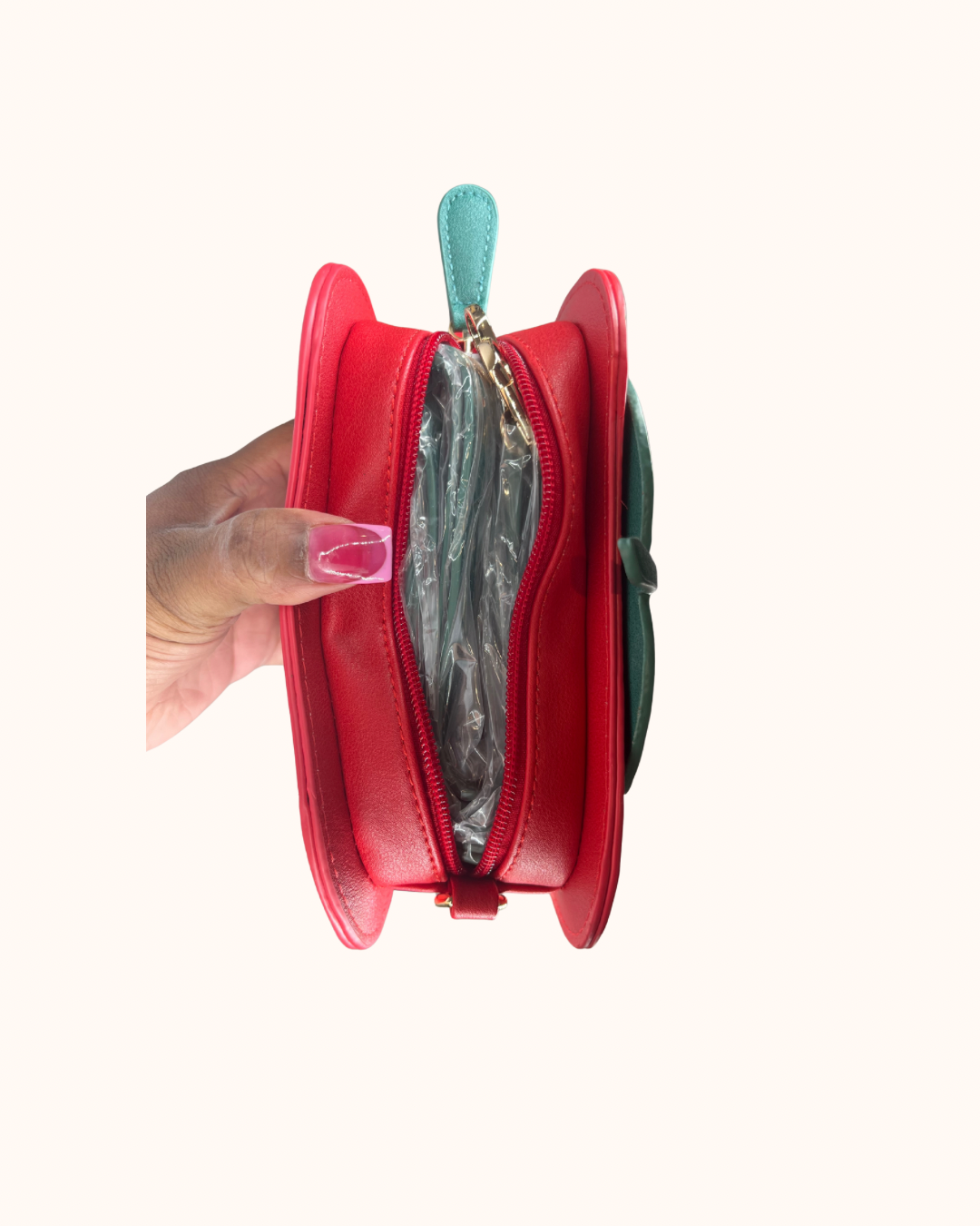 🍓 Poppin’ Strawberry Purse